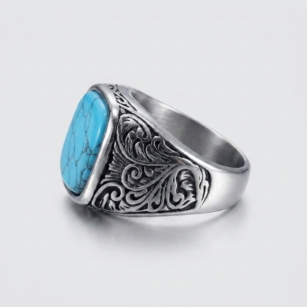 Chevalière turquoise ciselée, vue de profil