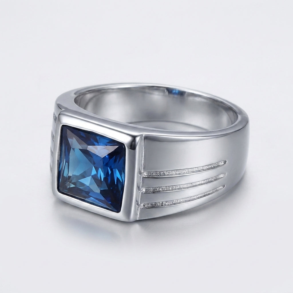 Chevalière pierre bleue argent, vue de profil