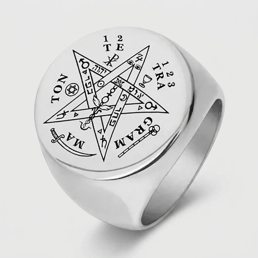 Chevalière pentagramme argent, vue trois quarts