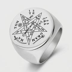 Chevalière pentagramme argent, vue de profil