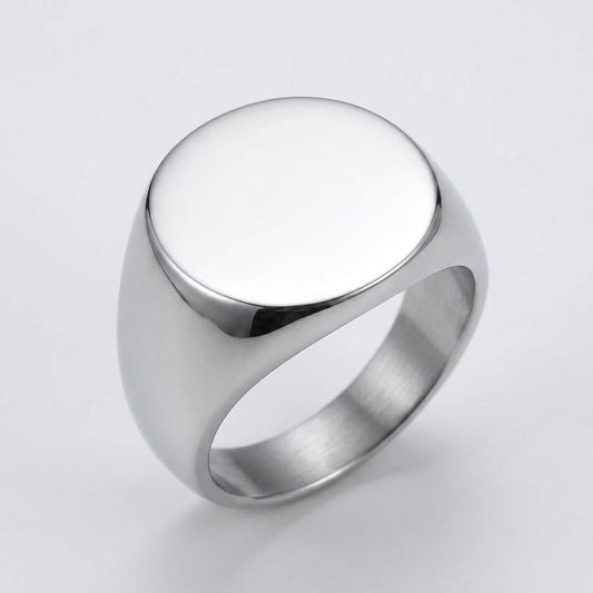 Chevalière plateau rond argent, vue trois quarts